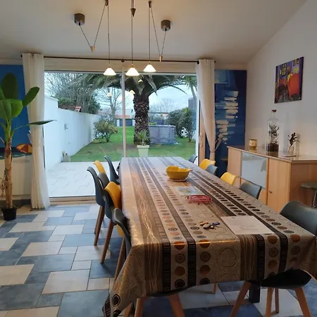 Grande Avec Piscine Pres Du Phare