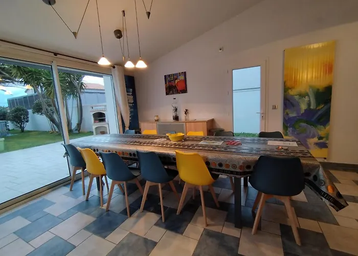 Grande Avec Piscine Pres Du Phare