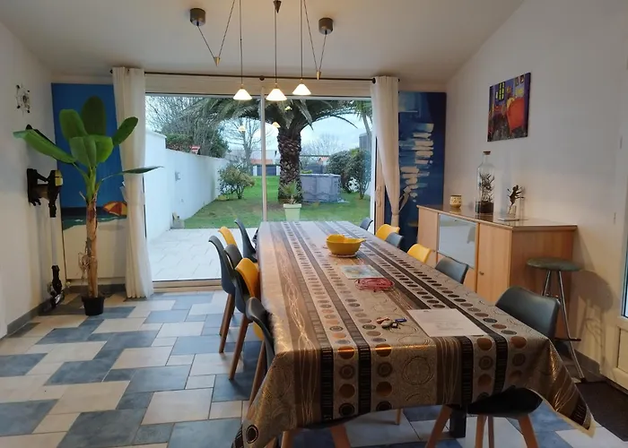 Grande Avec Piscine Pres Du Phare